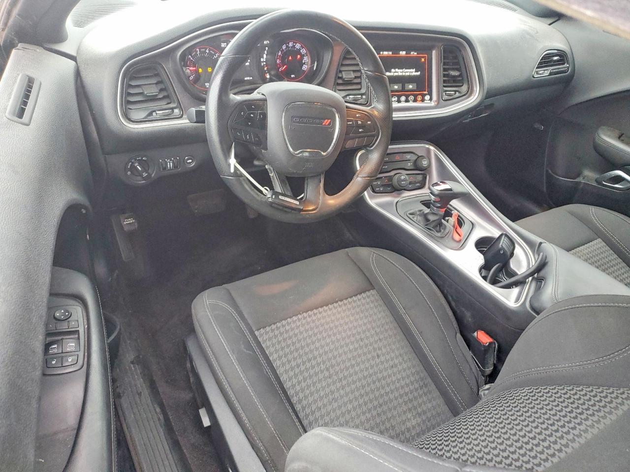 2018 Dodge Challenger sxt
