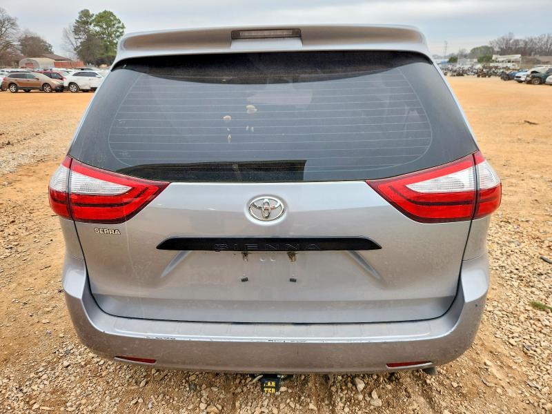 2016 Toyota Sienna