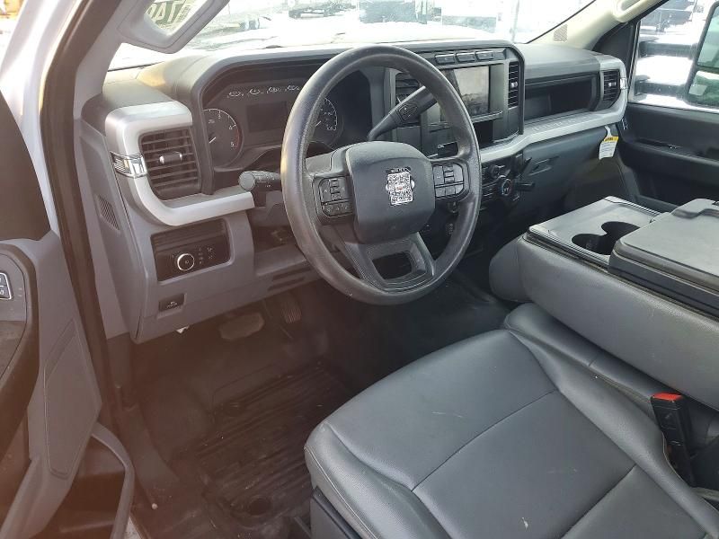 2023 Ford F450 Super Duty Truck cab and Chassis