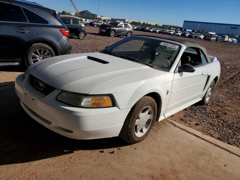 2000 Ford Mustang