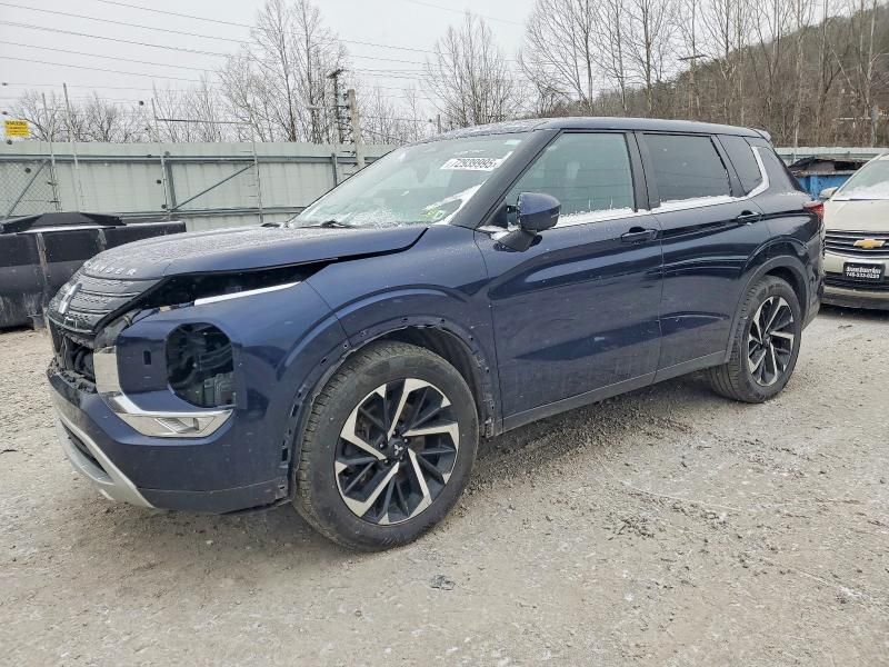 2022 Mitsubishi Outlander se