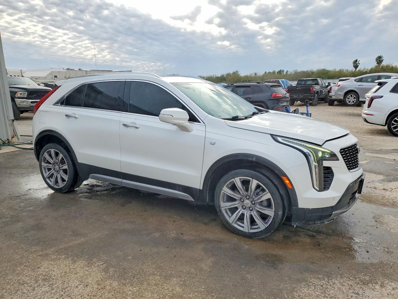 2022 Cadillac XT4 Premium Luxury