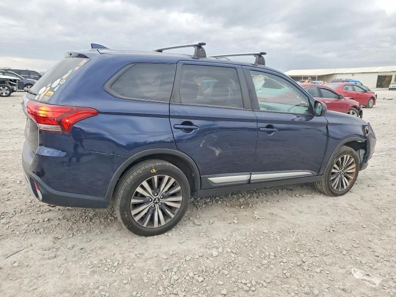 2020 Mitsubishi Outlander se