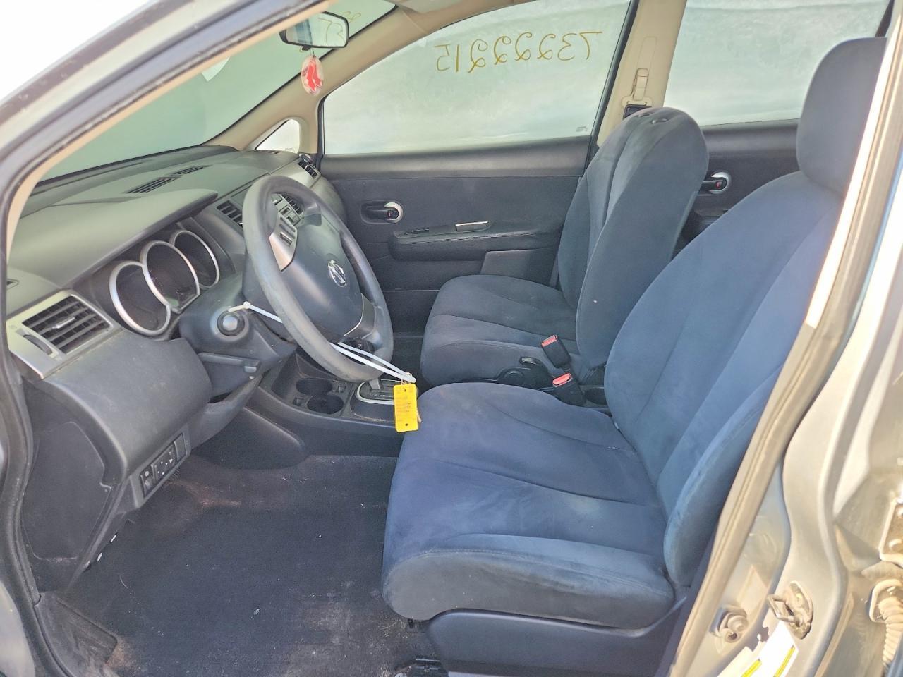 2009 Nissan Versa s