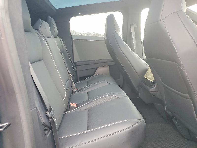 2025 Tesla Cybertruck