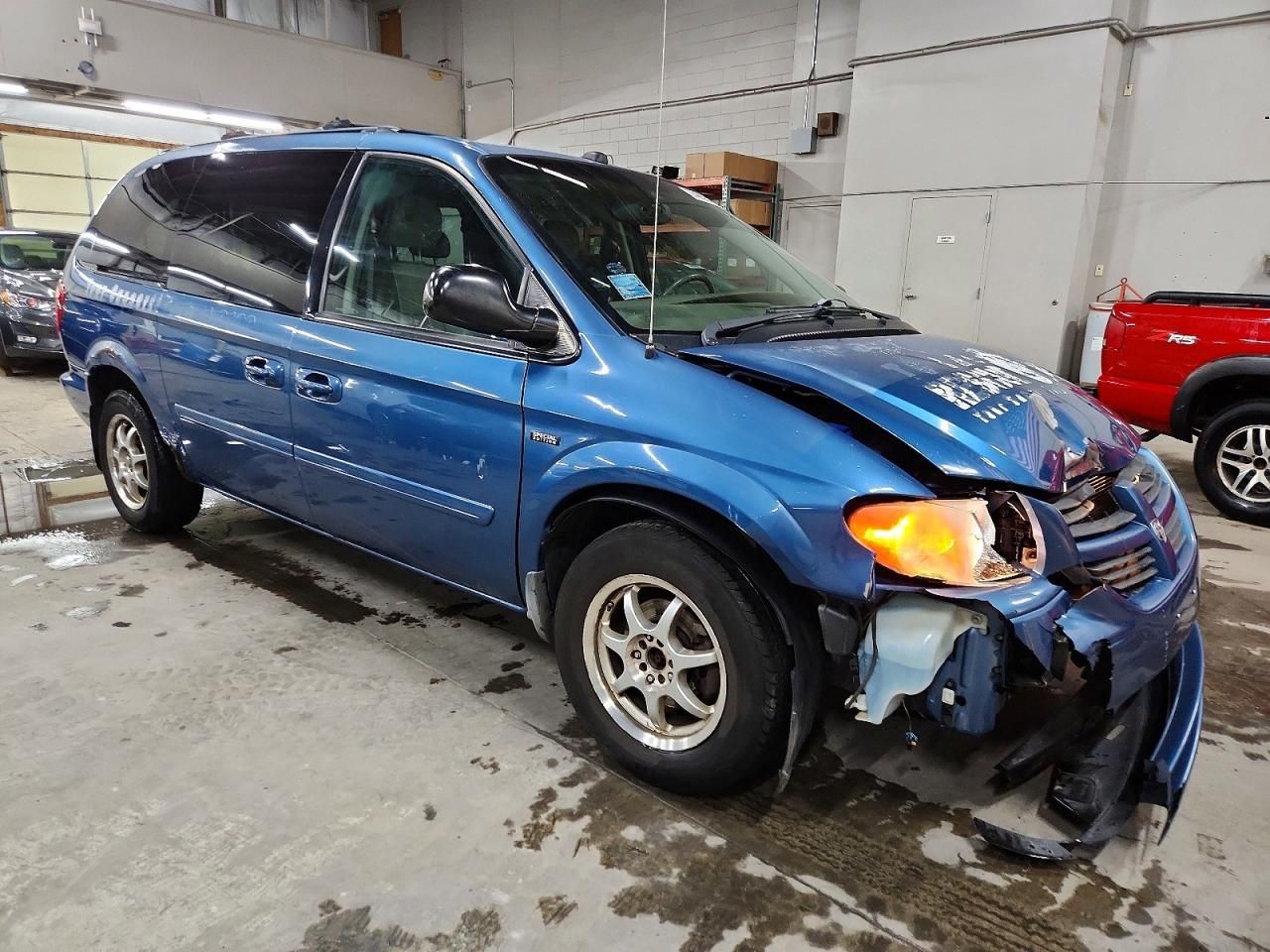 2005 Dodge Grand Caravan sxt