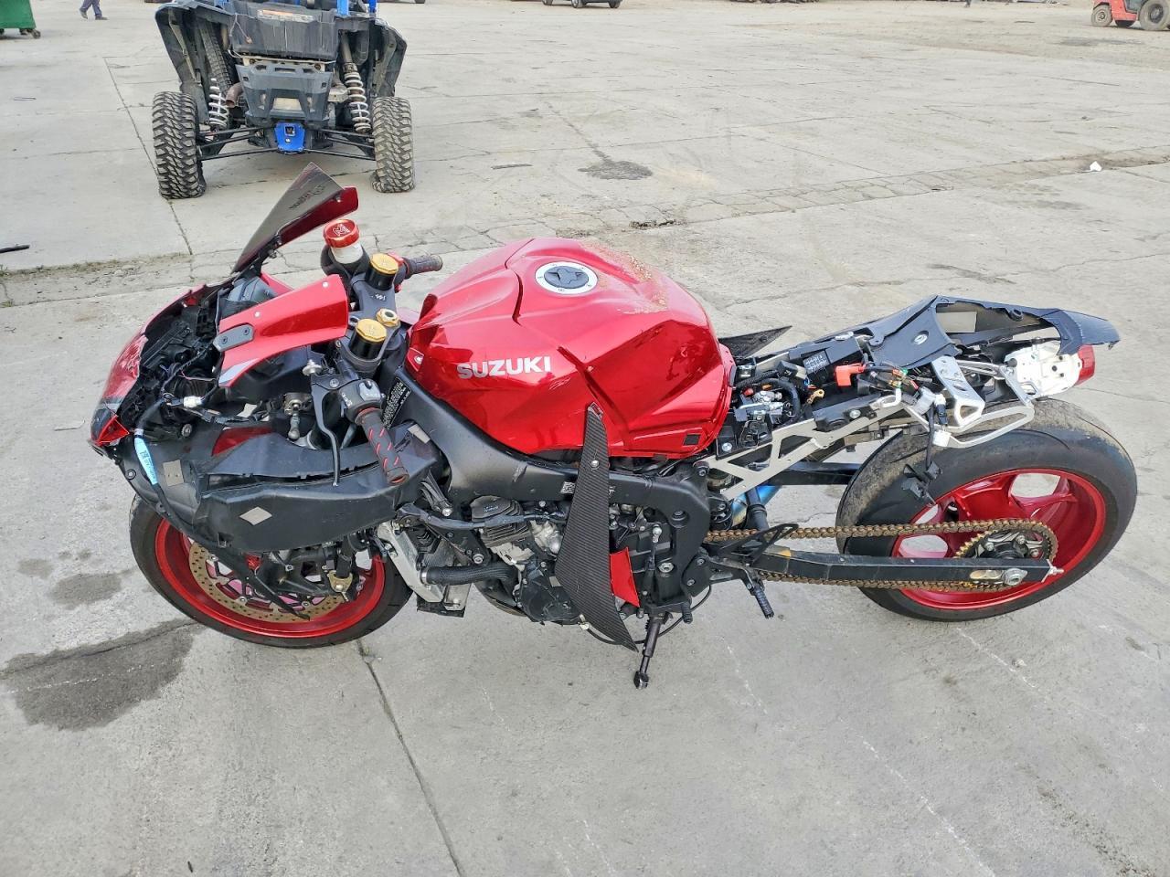 2025 Suzuki GSX-R1000