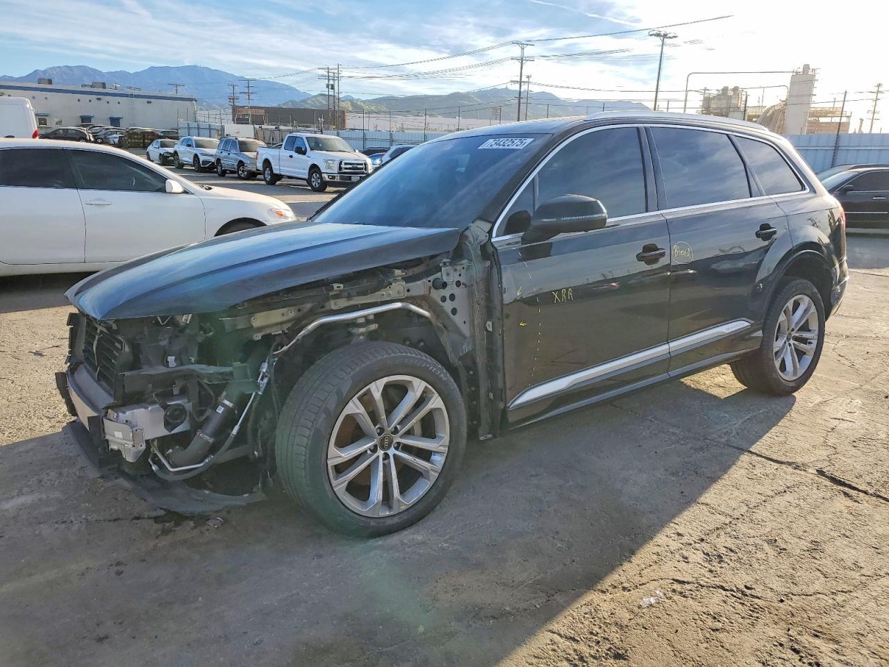 2025 Audi Q7 Premium Plus