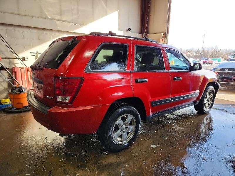 2005 Jeep Grand Cherokee Laredo