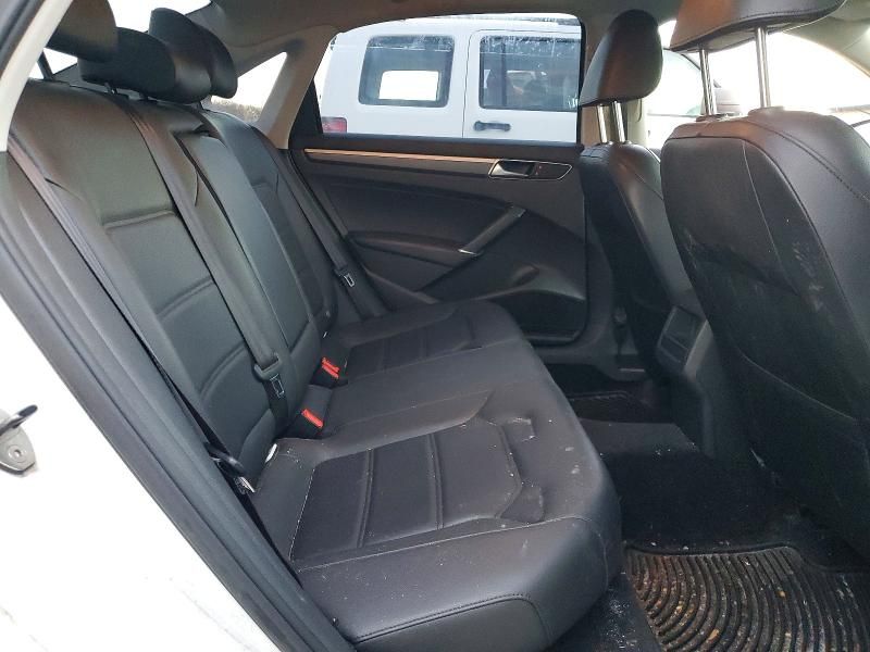 2017 Volkswagen Passat R-line