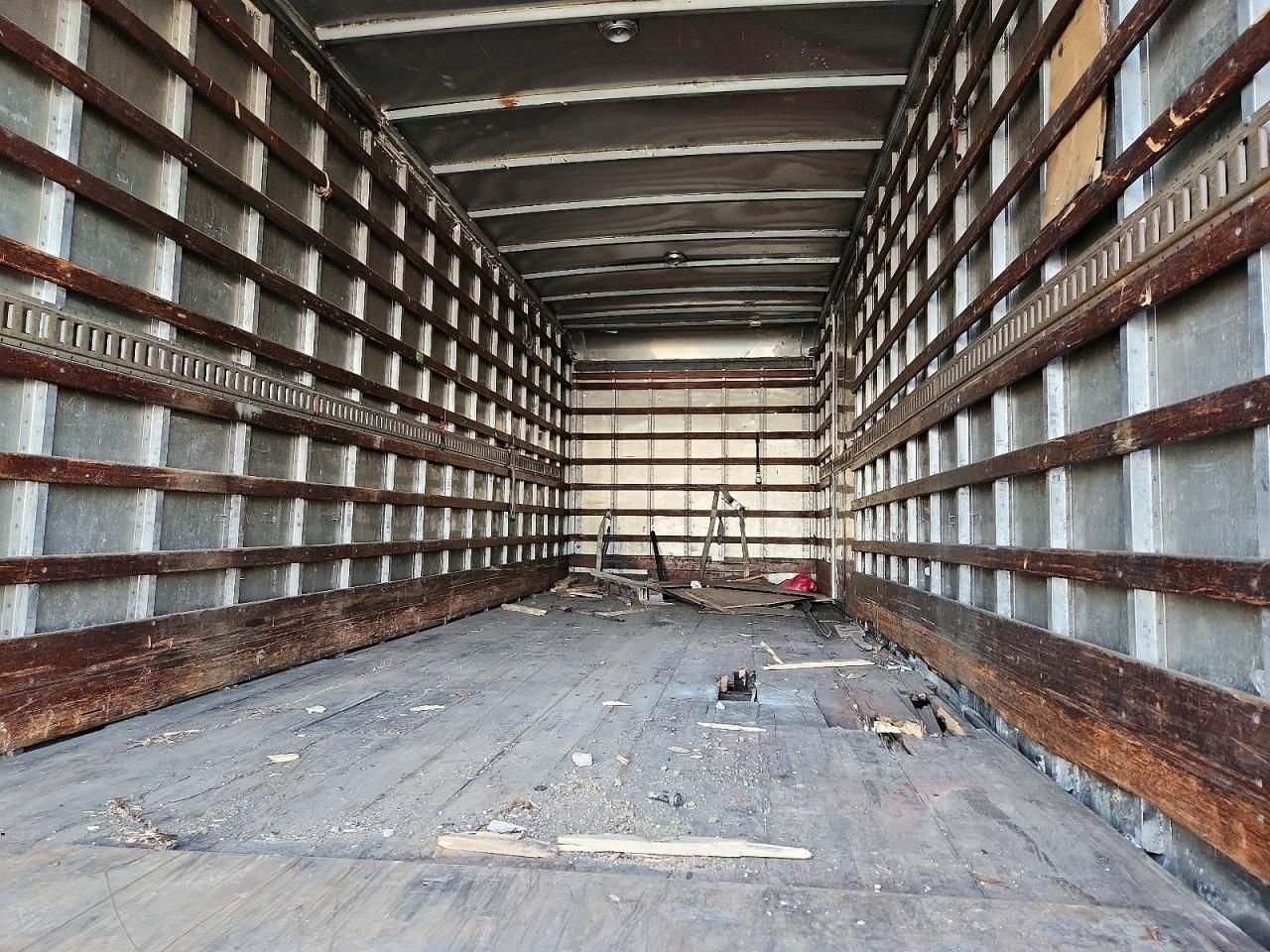 2005 Hino 338 box Truck