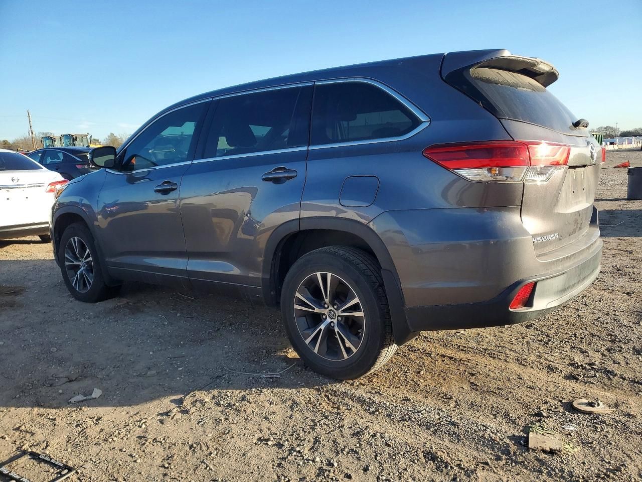 2018 Toyota Highlander le