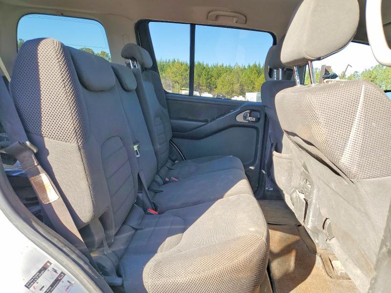 2005 Nissan Pathfinder le