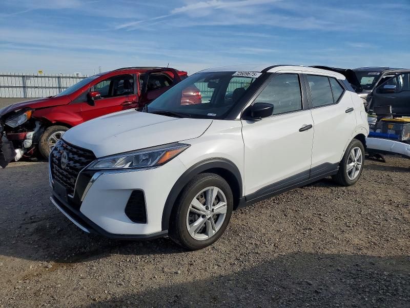2022 Nissan Kicks s