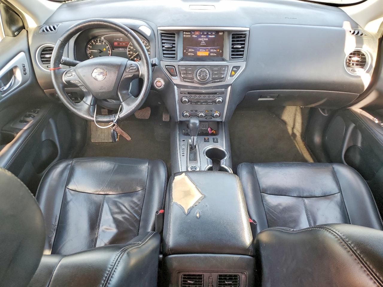 2018 Nissan Pathfinder s