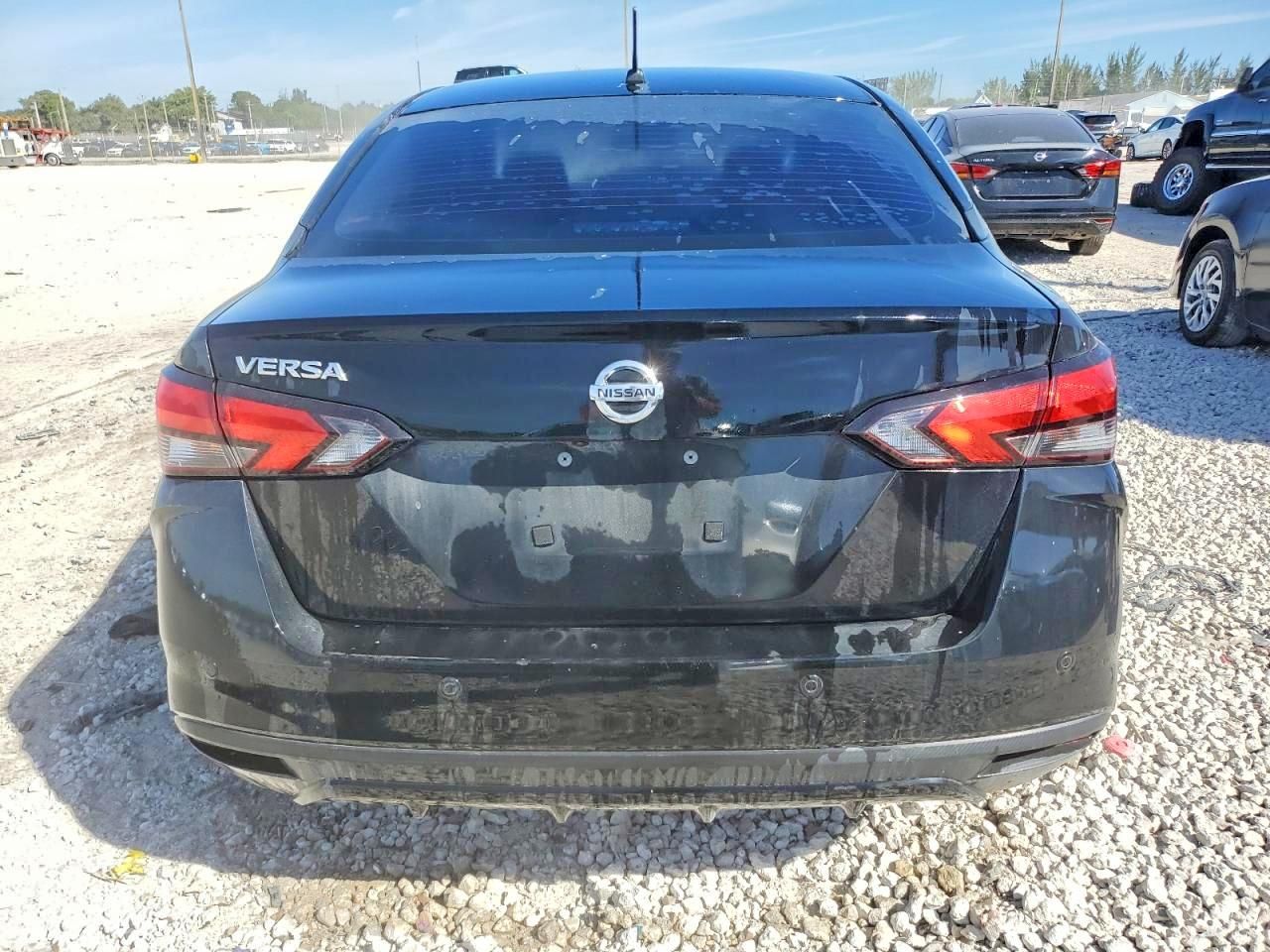 2020 Nissan Versa s