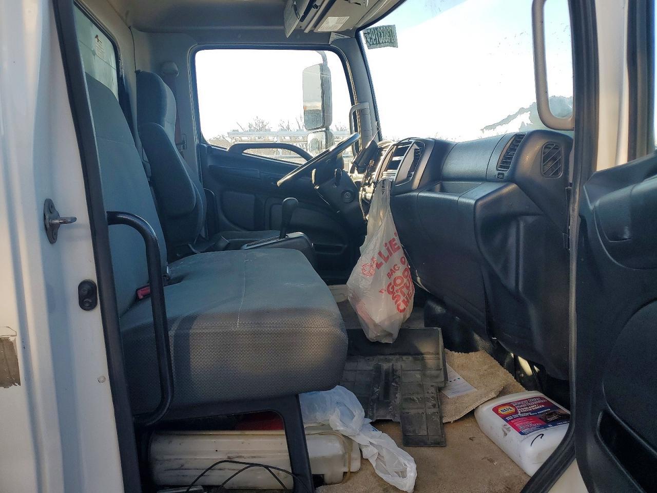 2017 Hino 258/268 BOX Truck