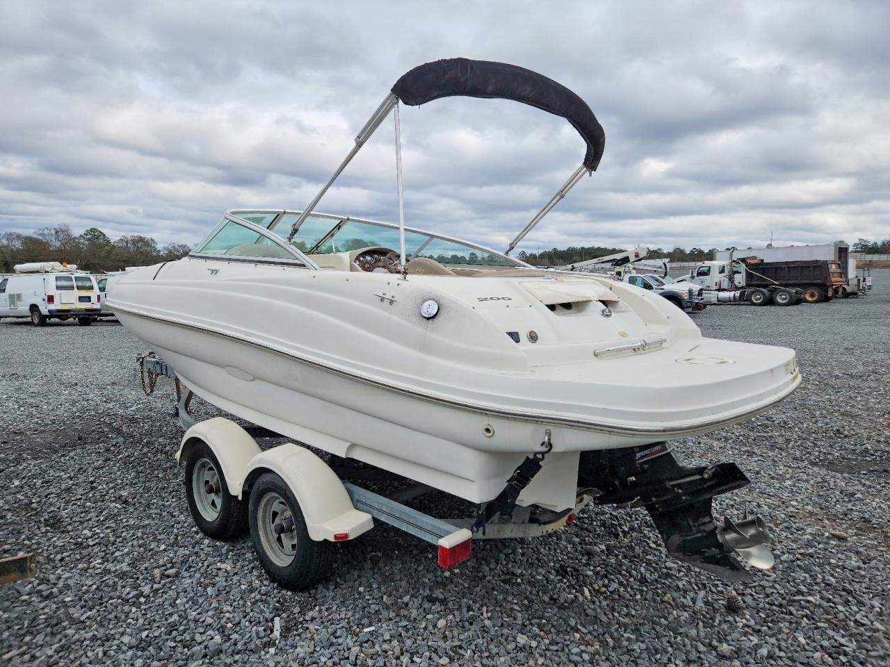 2003 Sea Ray 200 Sundeck Boat