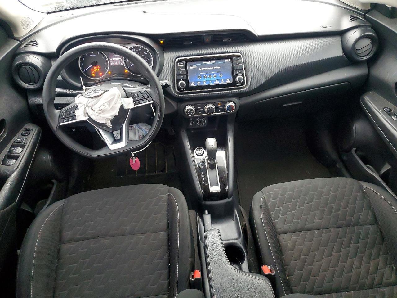 2021 Nissan Kicks s