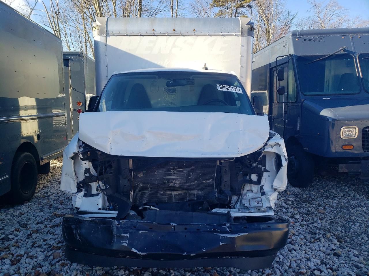 2023 GMC Savana CUT-BOX Truck