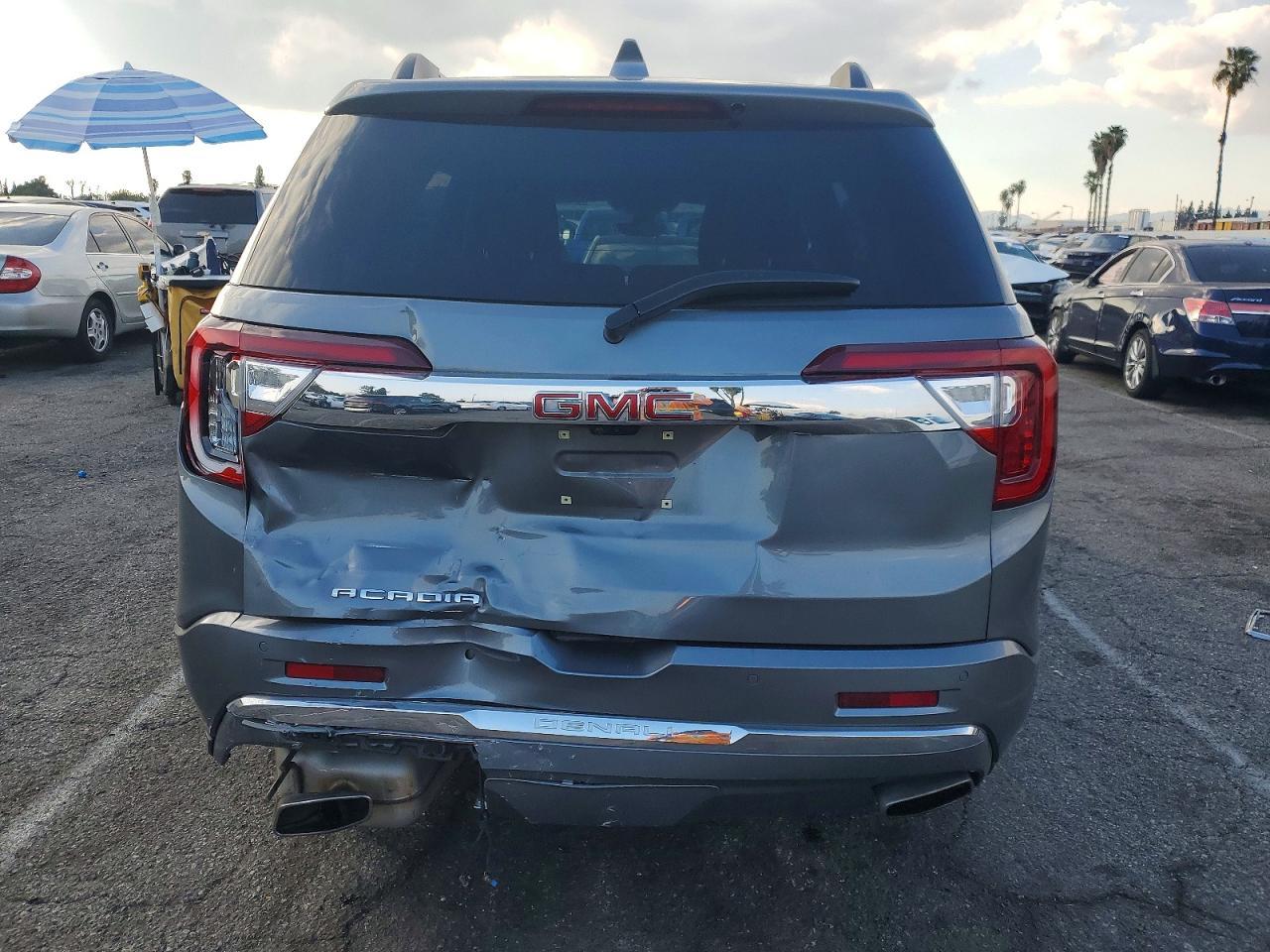 2021 GMC Acadia Denali