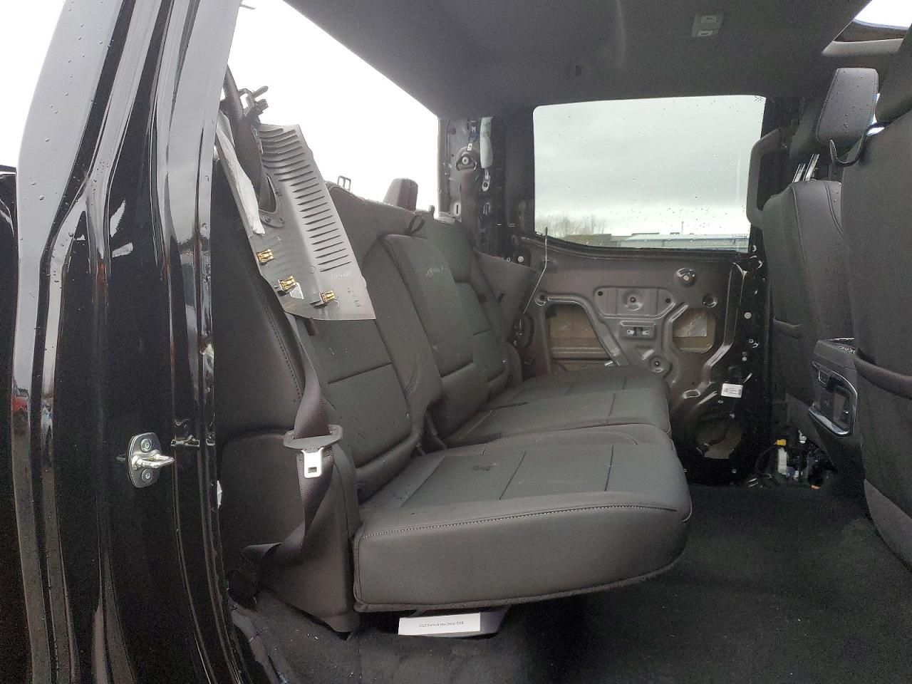 2025 GMC Sierra K1500 slt