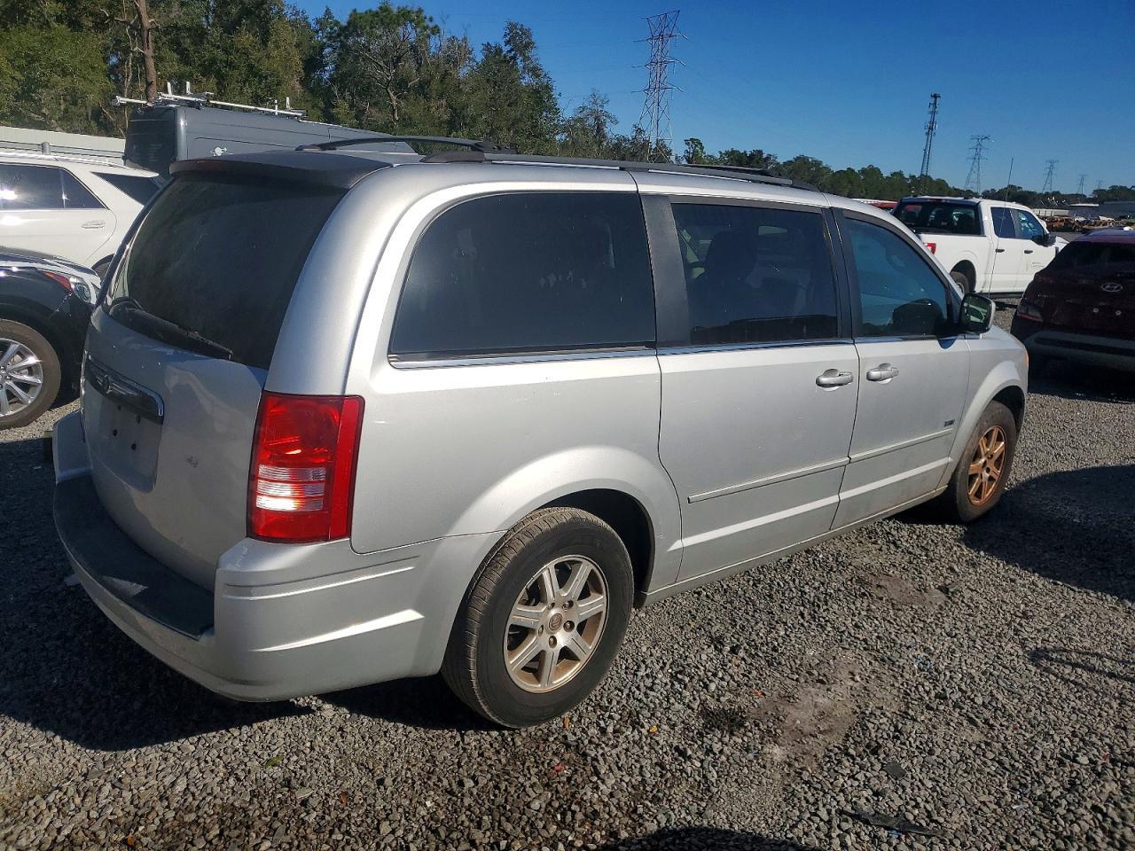 2008 Chrysler Town & Country Touring