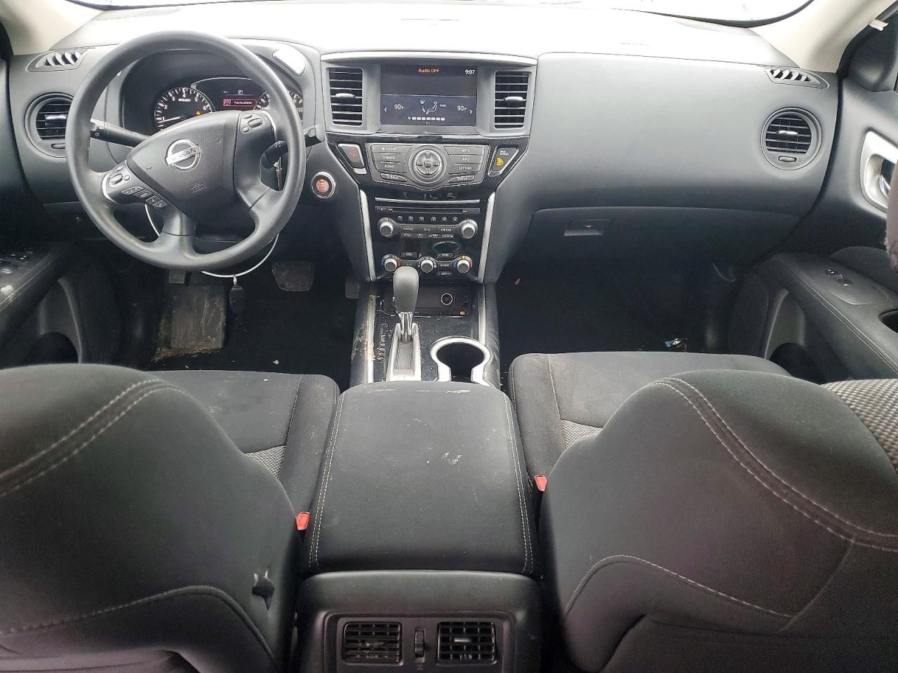 2017 Nissan Pathfinder s