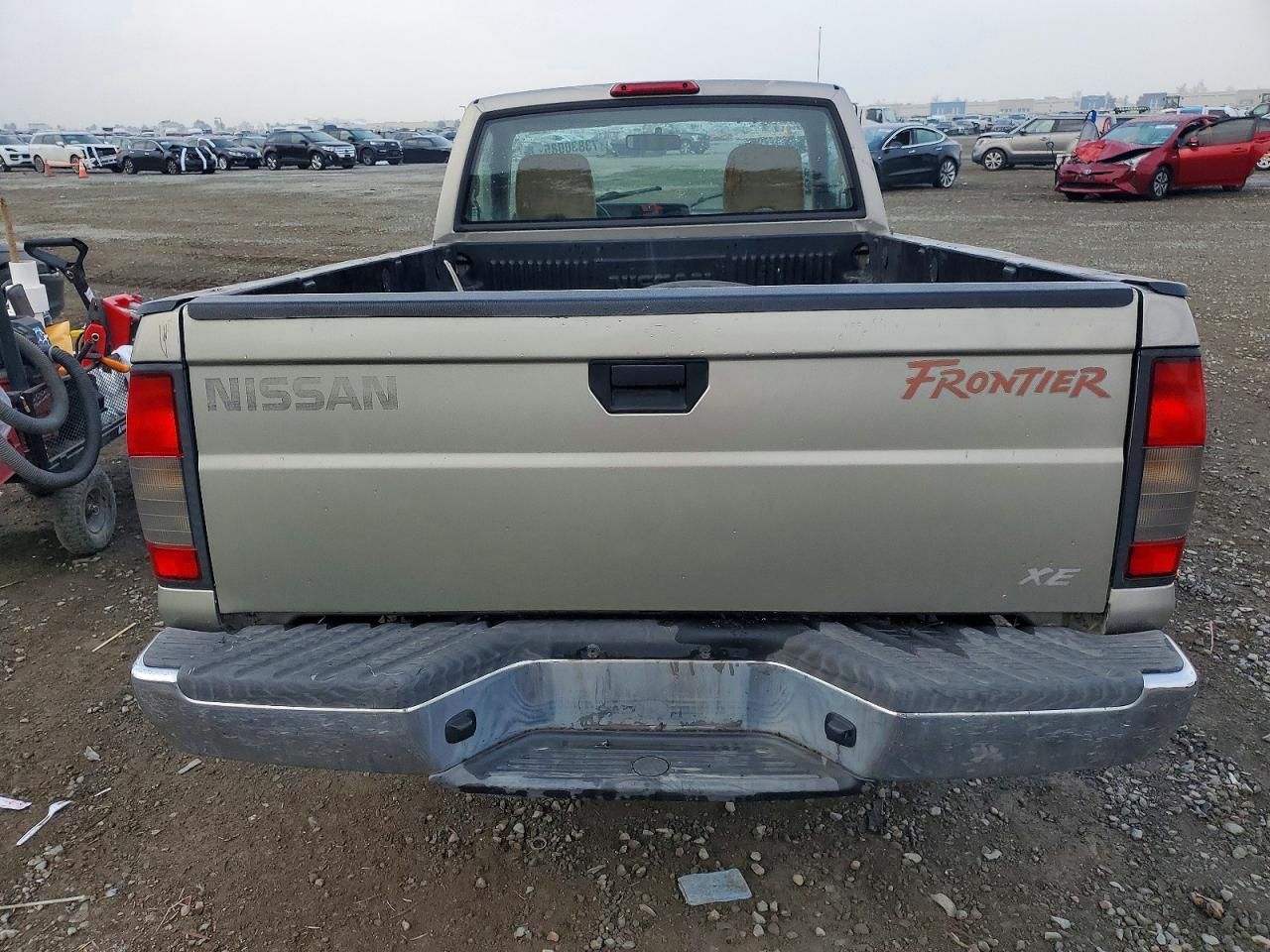 2000 Nissan Frontier xe