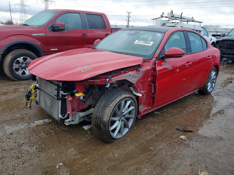 2022 Alfa Romeo Giulia Super