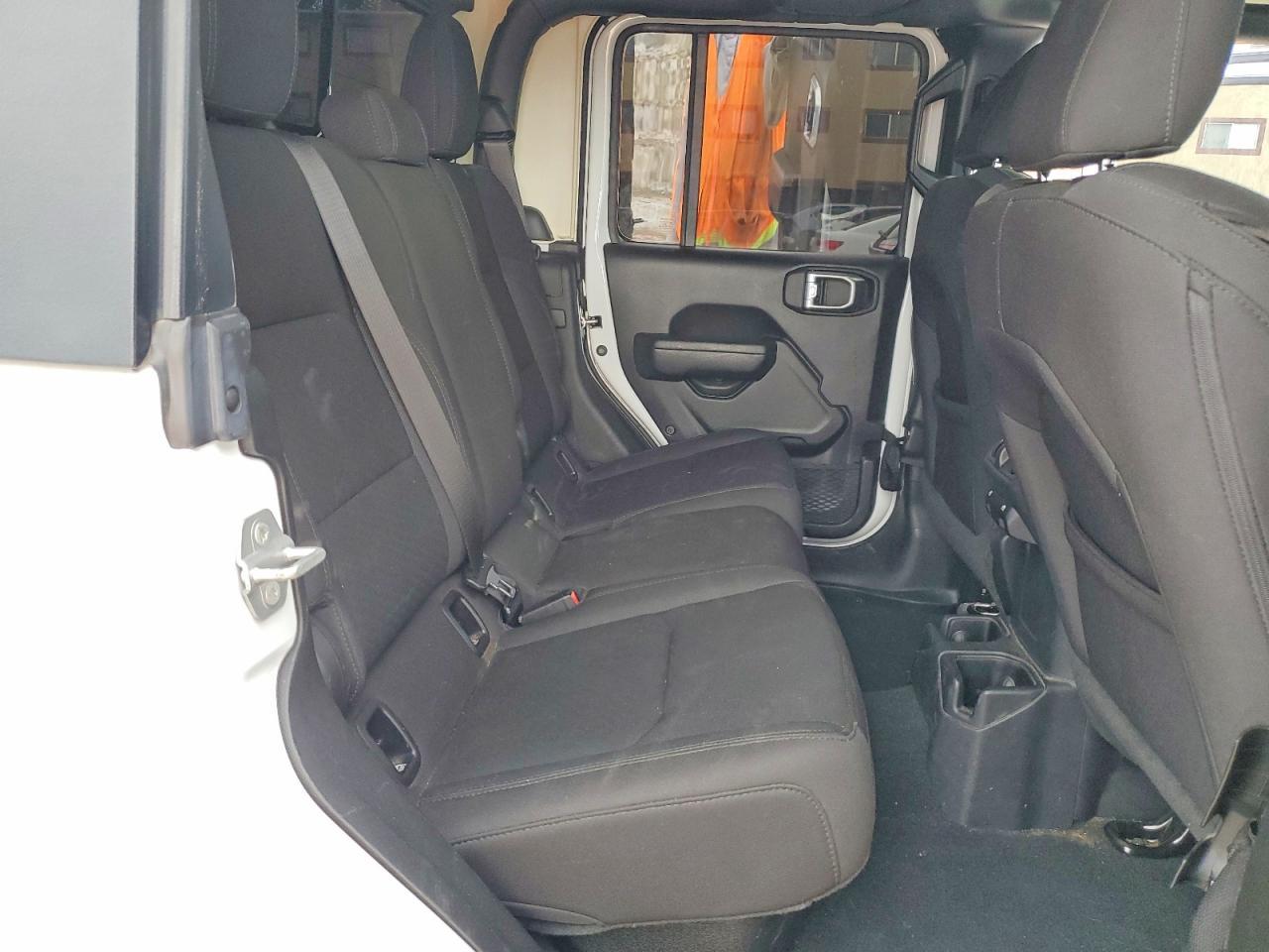 2022 Jeep Gladiator Sport