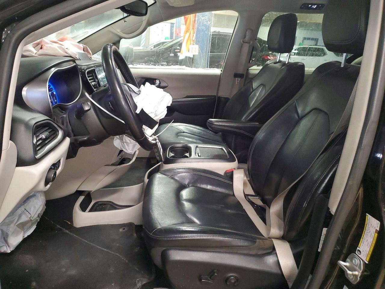 2022 Chrysler Pacifica Touring l