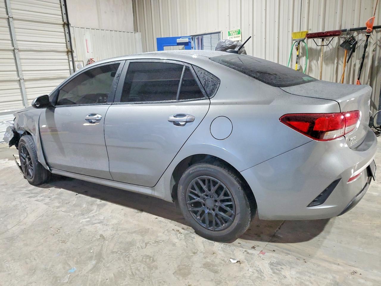 2022 KIA Rio lx