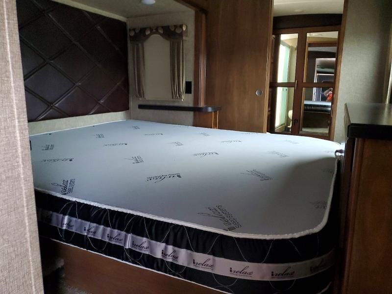 2017 Keystone Montana hi