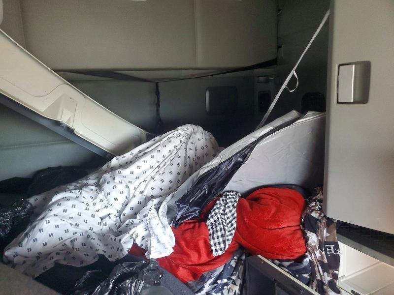 2020 Kenworth T680 Semi Truck