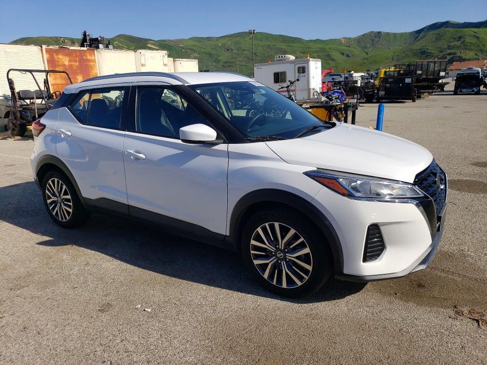 2021 Nissan Kicks sv