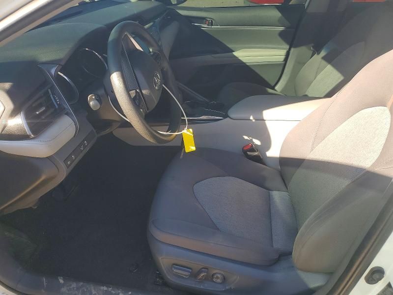 2020 Toyota Camry le