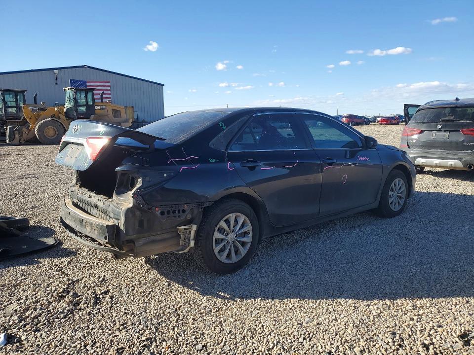 2017 Toyota Camry le