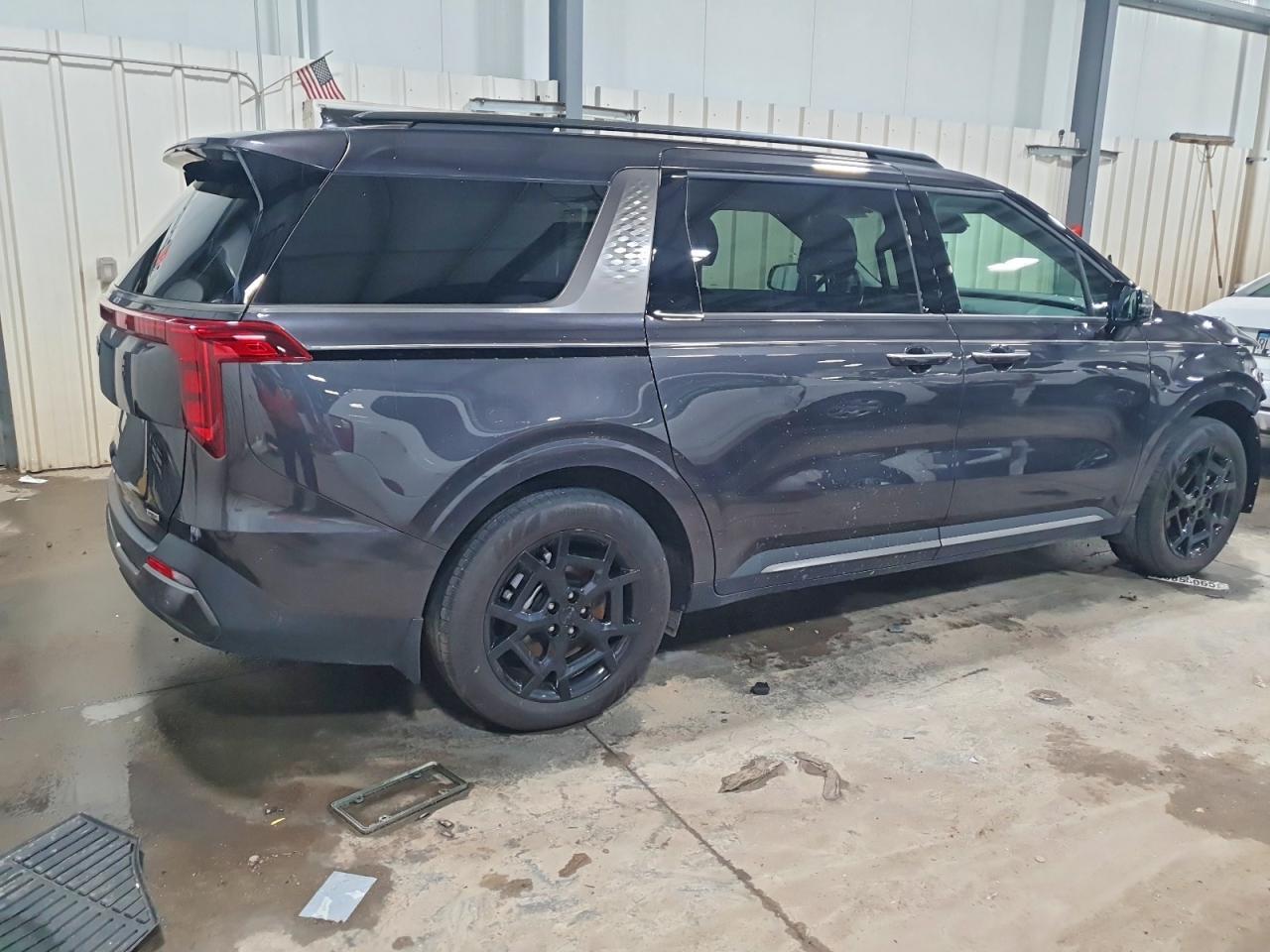 2025 KIA Carnival sx