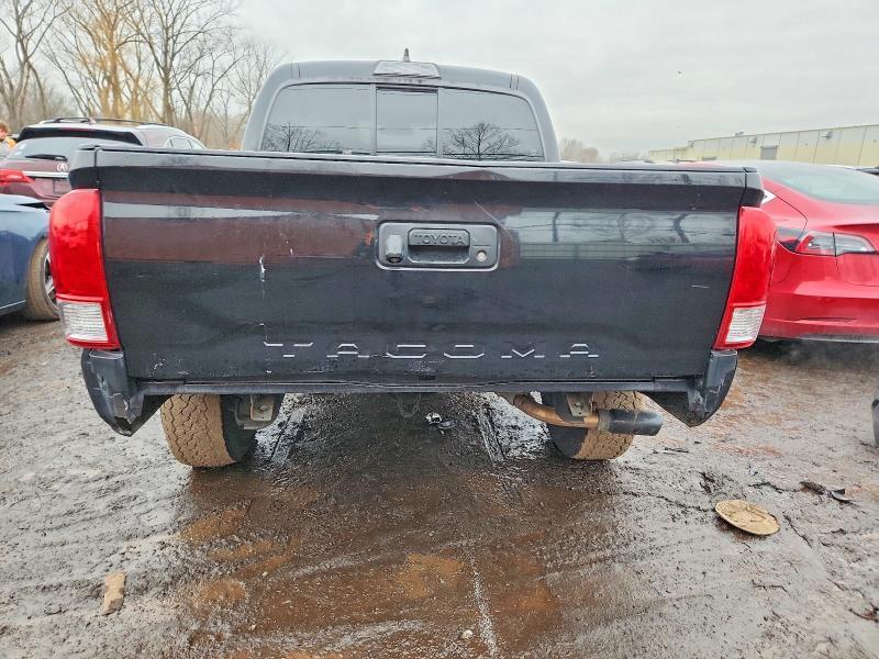 2016 Toyota Tacoma SR
