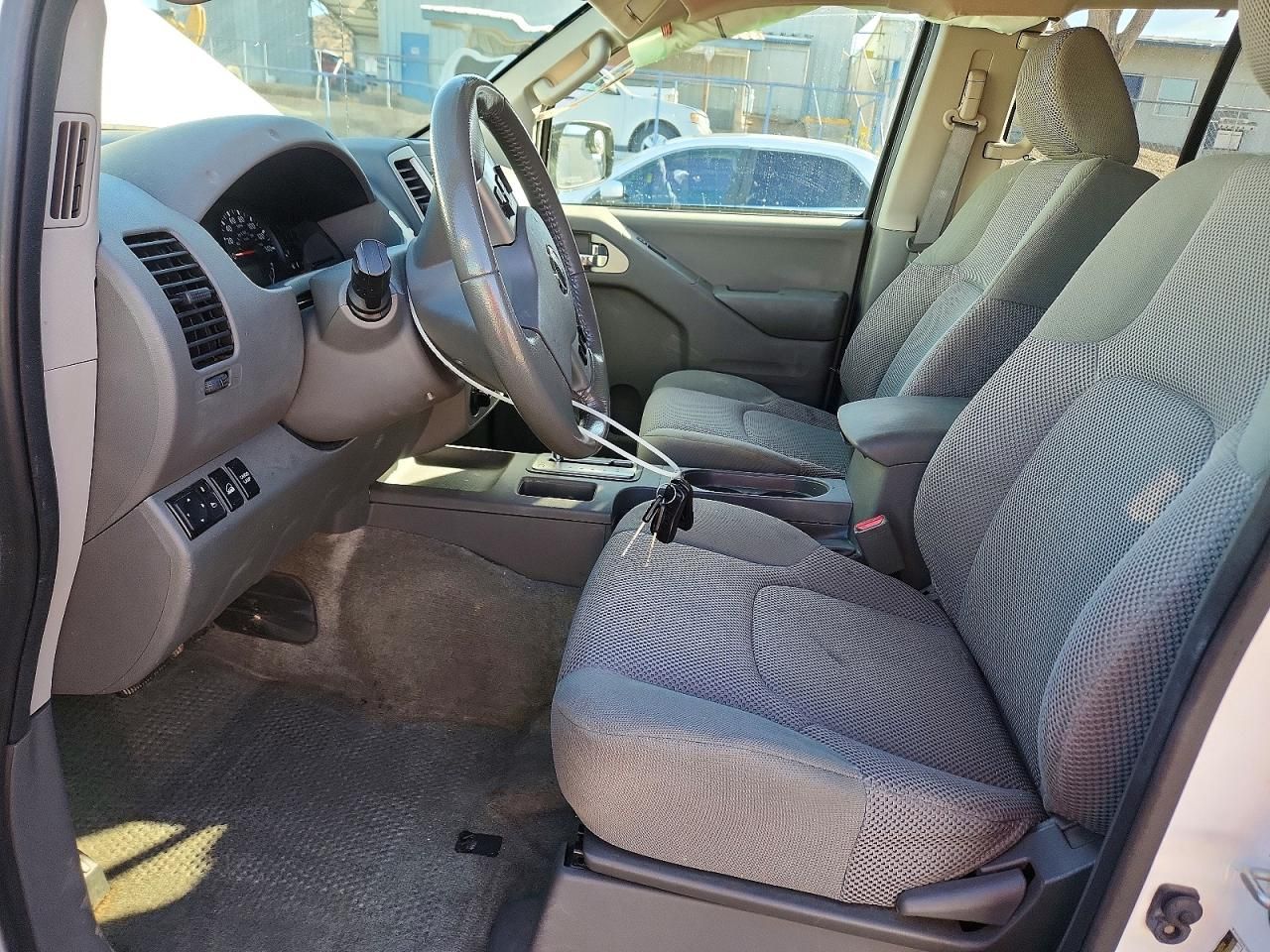 2016 Nissan Frontier s