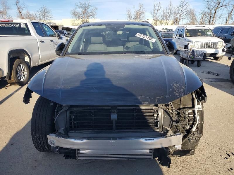 2025 Audi Q5 Premium 40