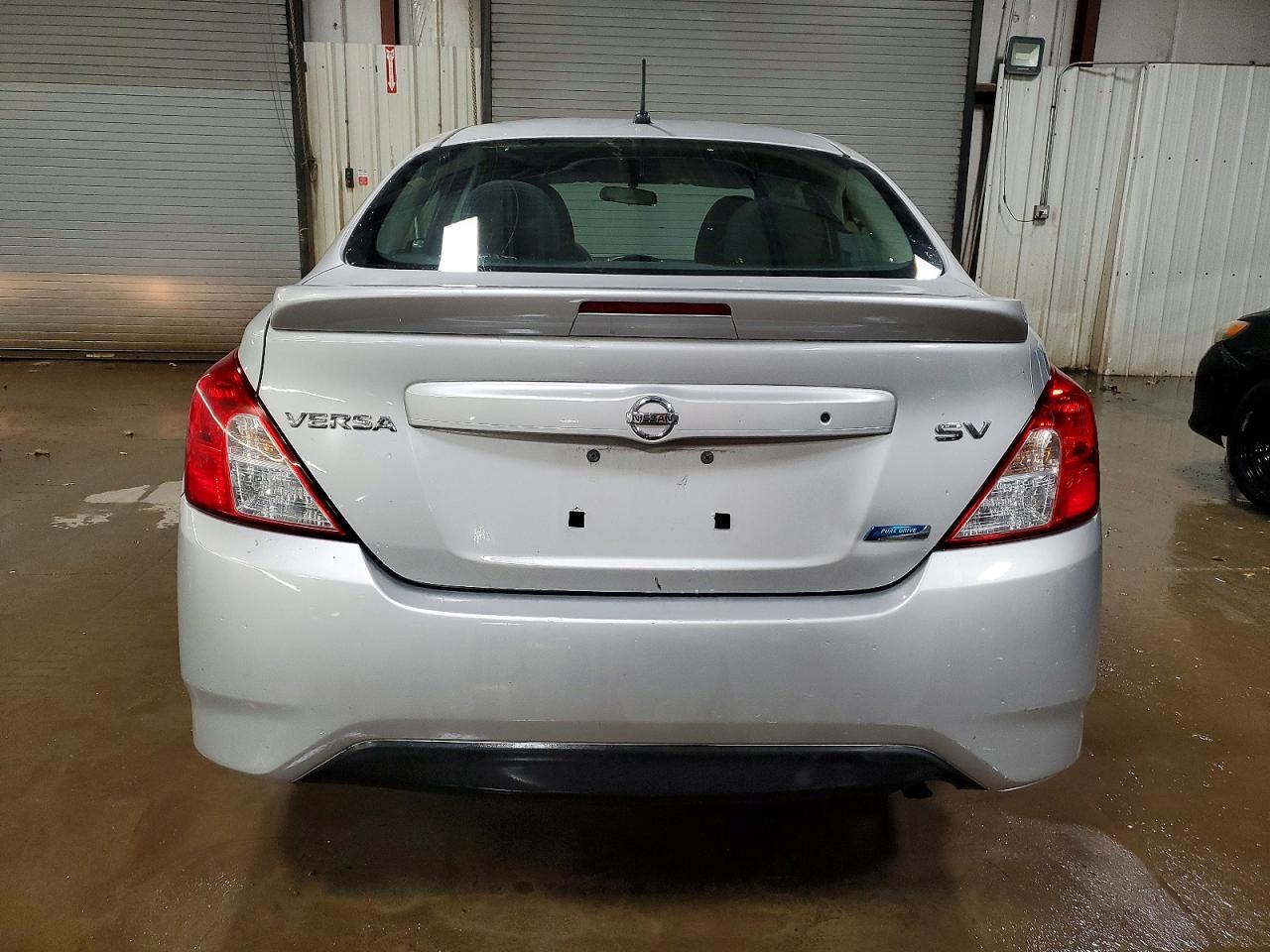 2016 Nissan Versa s