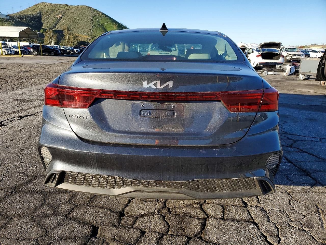 2023 KIA Forte lx