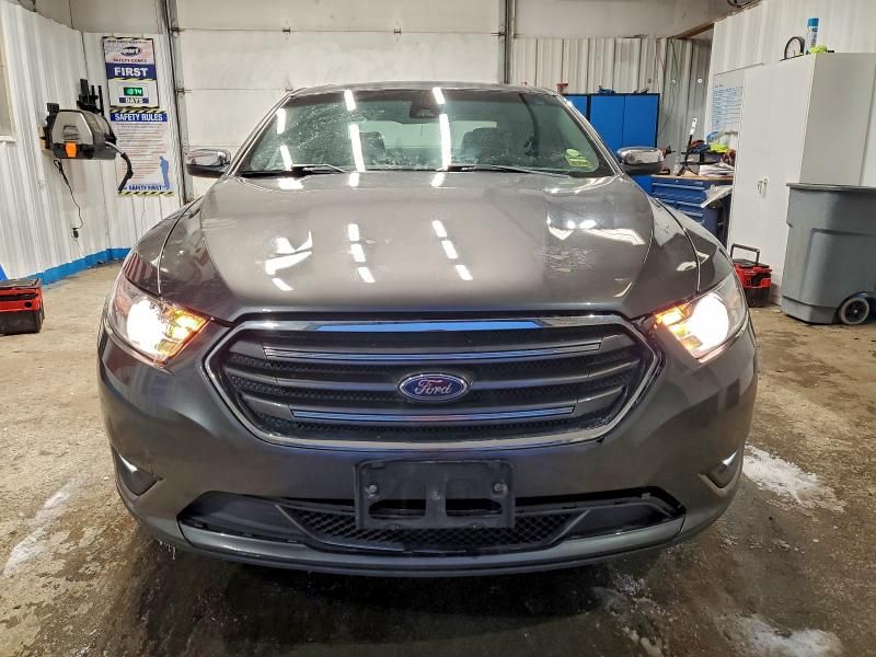 2018 Ford Taurus Limited