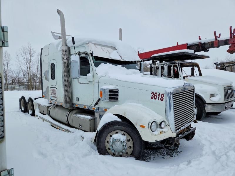 2016 Freightliner Coronado Semi Truck