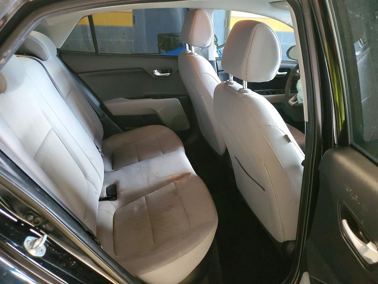 2019 KIA Rio s