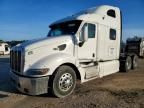 2007 Peterbilt 387 Semi Truck