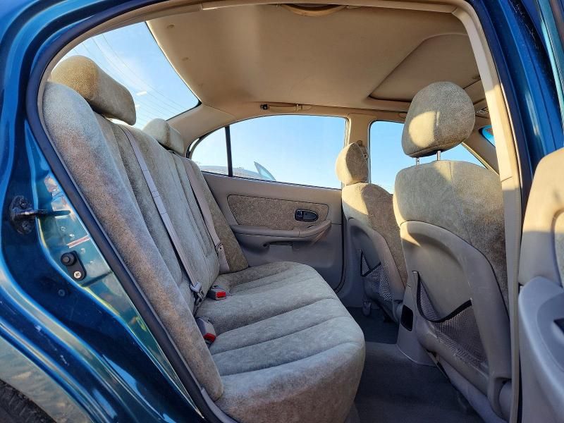 2001 Hyundai Elantra gls