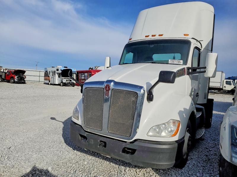 2019 Kenworth T680 Semi Truck